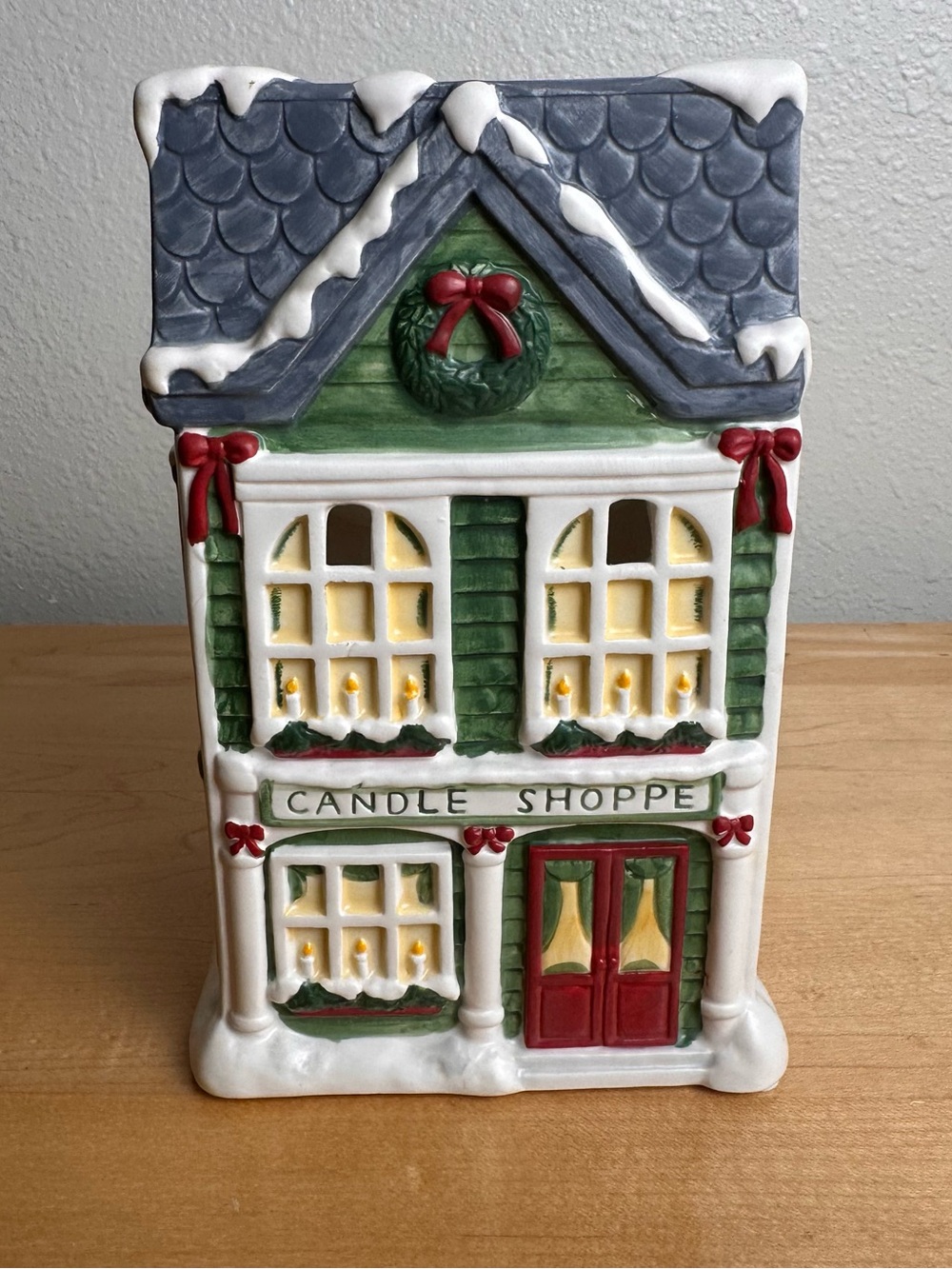 Yankee Candle Candle Shoppe Christmas Ceramic Tart Wax Warmer House EUC